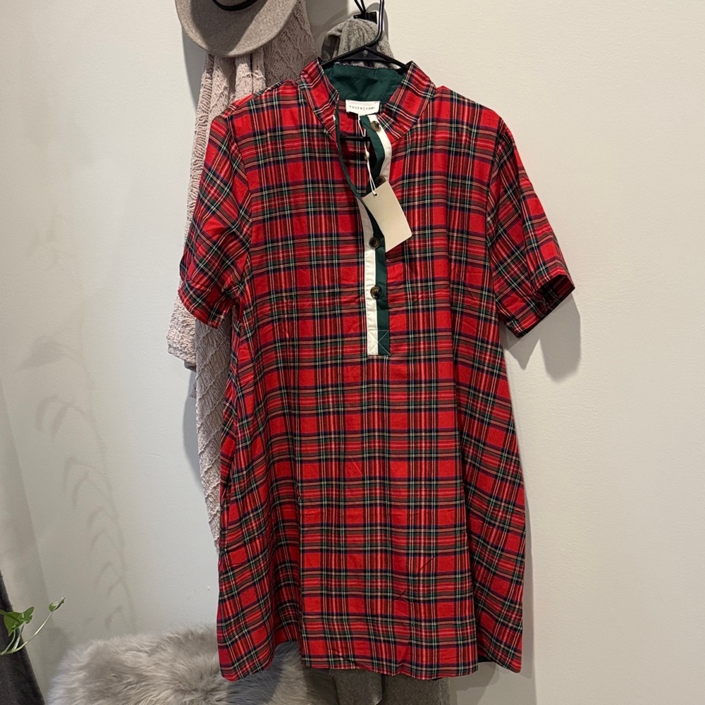 NWT Red Plaid Short Sleeve Dress